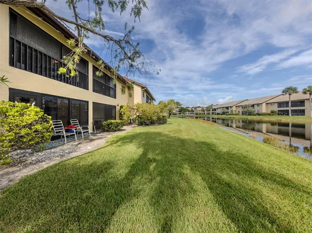 $279,900 | 345 3 Lakes Lane, Unit B, Venice, FL 34285