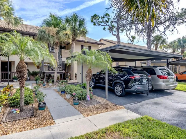 $279,900 | 345 3 Lakes Lane, Unit B, Venice, FL 34285
