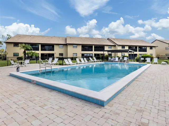 $279,900 | 345 3 Lakes Lane, Unit B, Venice, FL 34285