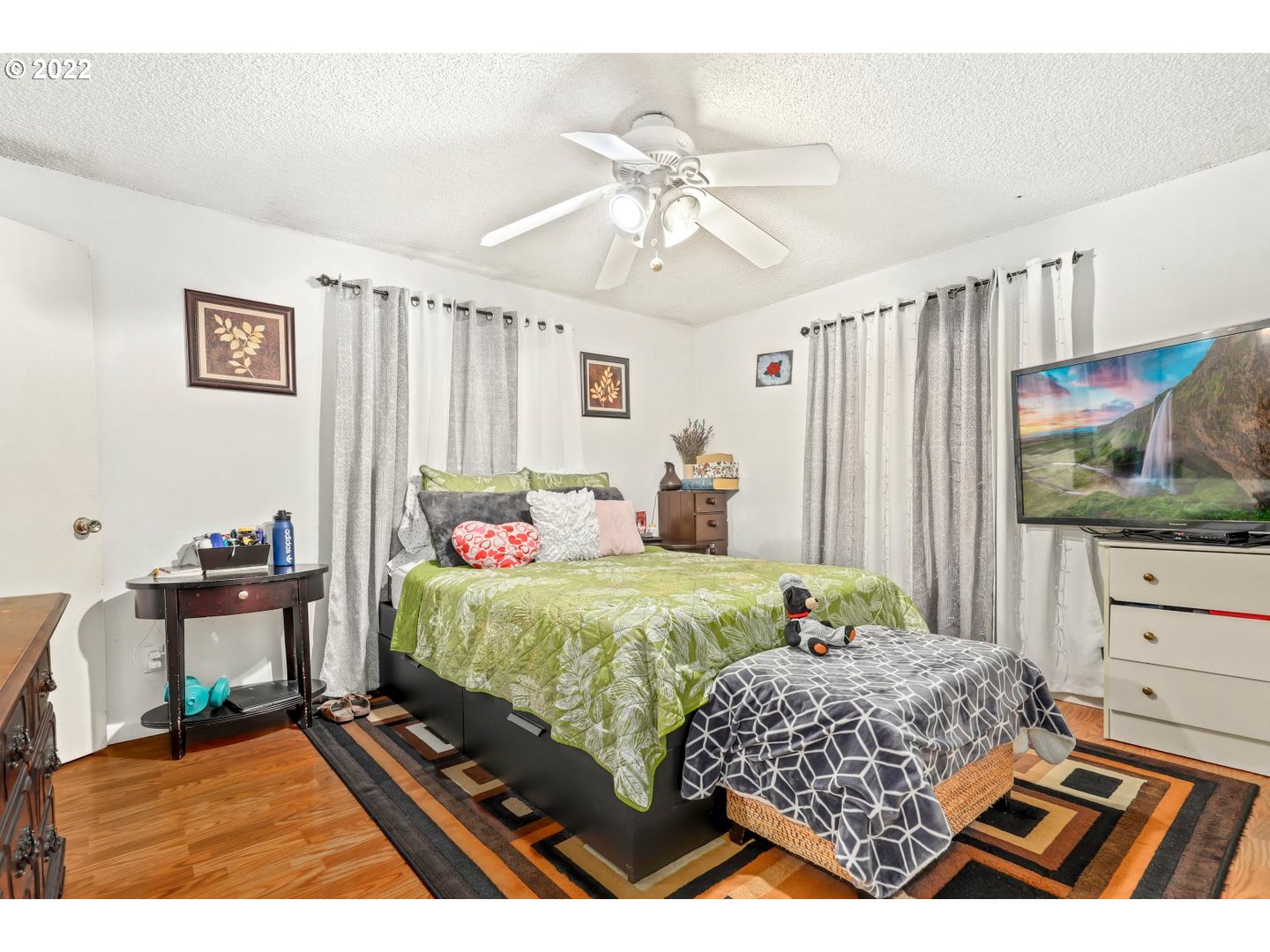 12165 Southwest Cheshire Road Beaverton, OR 97008 - Photo 11 of 32 Gallery Image 11