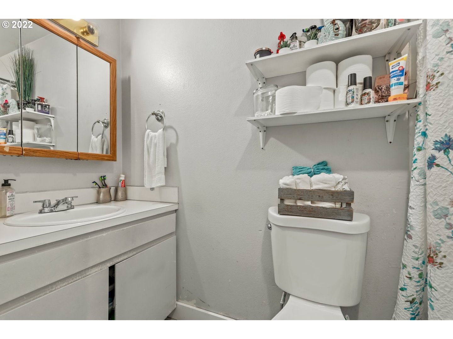 12165 Southwest Cheshire Road Beaverton, OR 97008 - Photo 15 of 32 Gallery Image 15