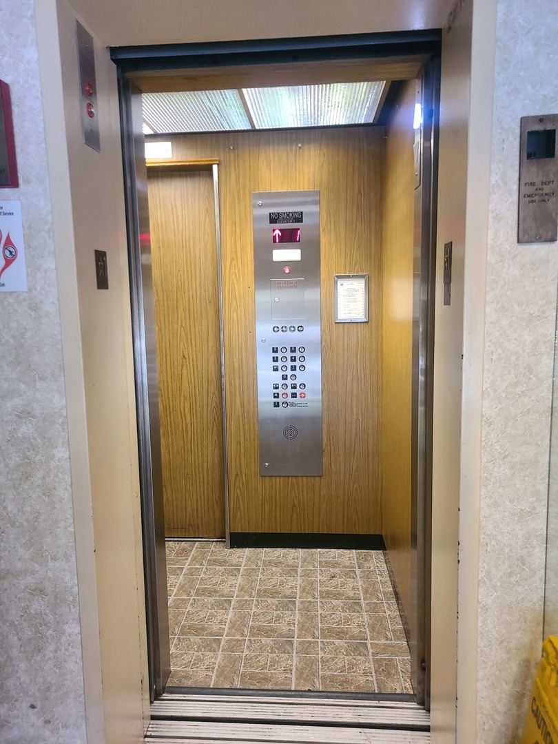 8359 West Addison Street, Unit 201 Chicago, IL 60634 - Photo 4 of 22 a view of front door