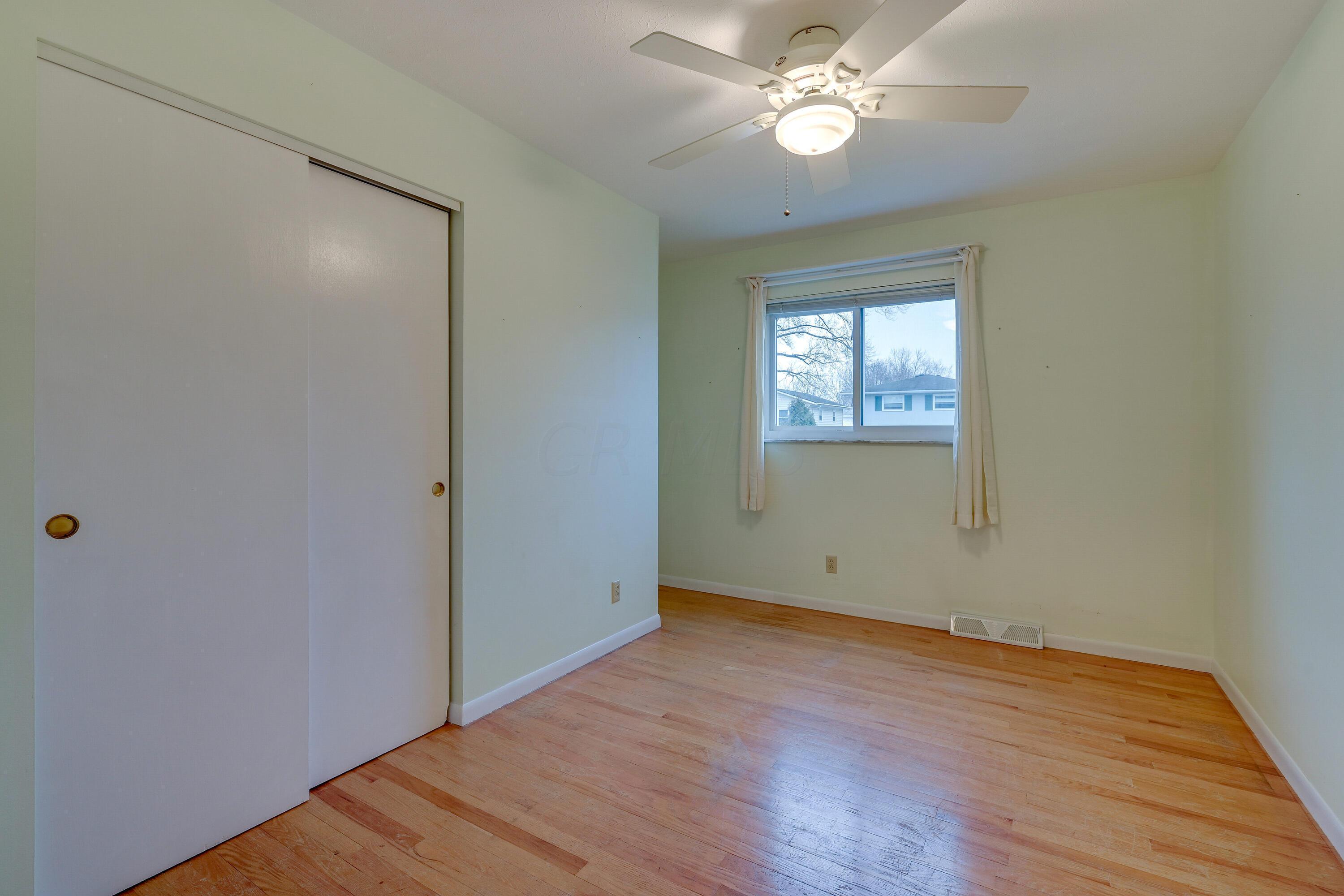 5516 Driftwood Road Columbus, OH 43229 - Photo 17 of 35 Bedroom #3
