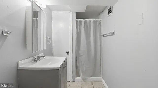 $400,000 | 5900 Eastpine Drive, Riverdale, MD 20737