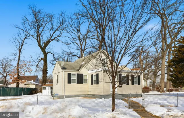 $400,000 | 5900 Eastpine Drive, Riverdale, MD 20737