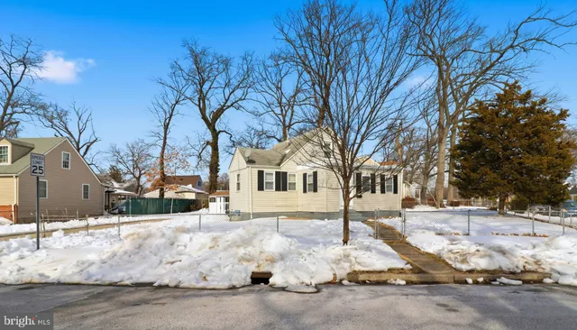 $400,000 | 5900 Eastpine Drive, Riverdale, MD 20737