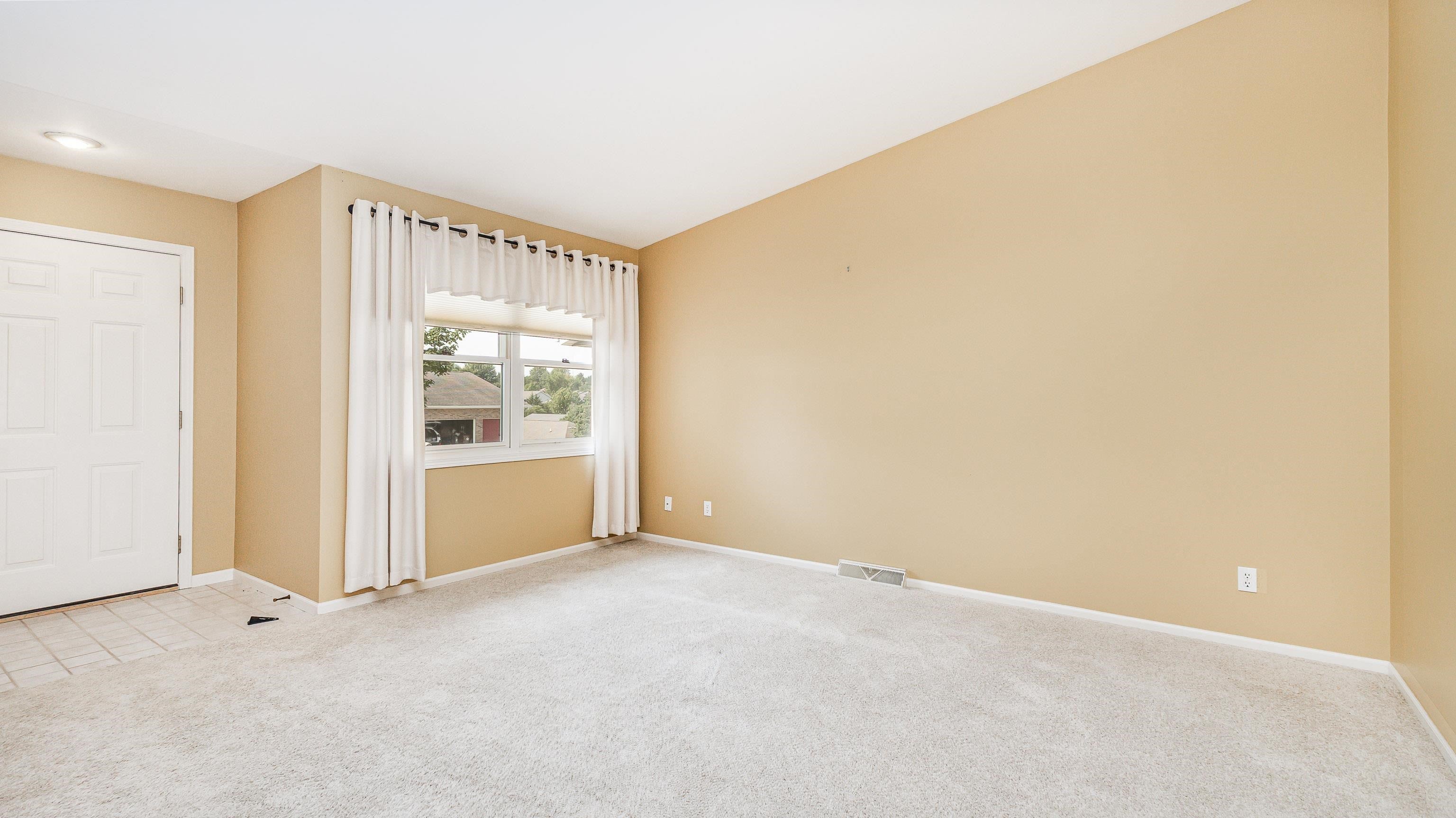 5125 Valley Forge Road Dubuque, IA 52002 - Photo 11 of 36 Gallery Image 11
