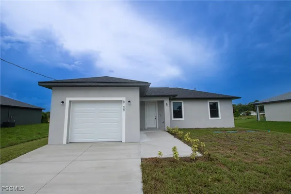 $284,900 | 8109 Olive Court, LaBelle, FL 33935