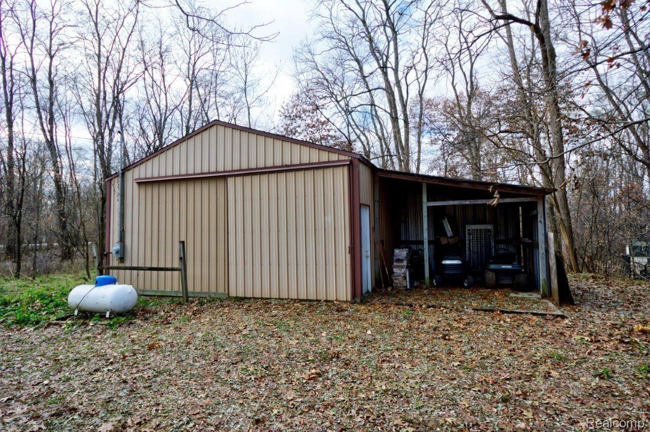 5012 Patterson Lake Exterior 4.jpg