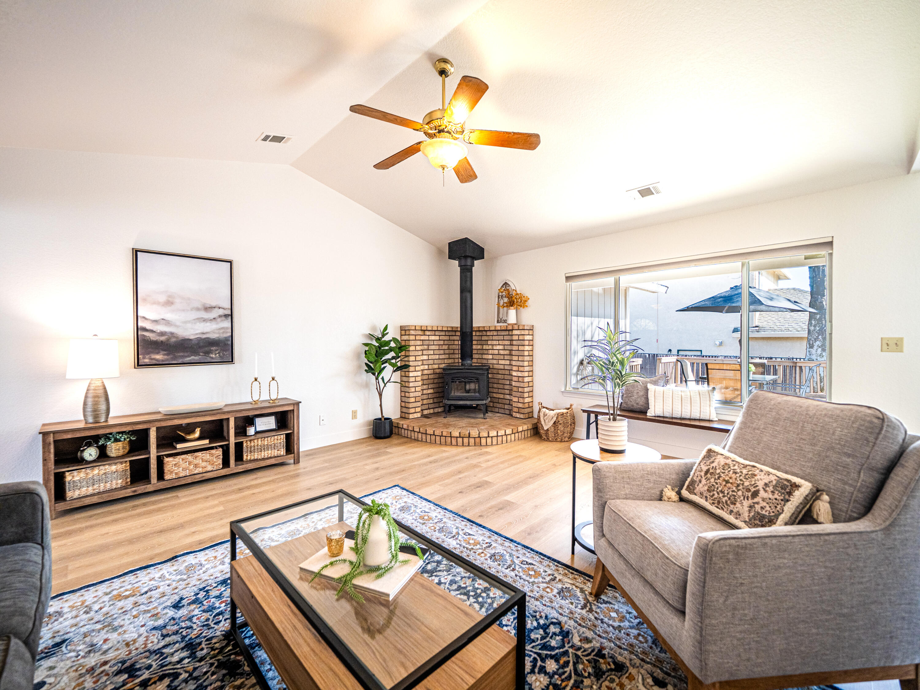 7331 Jonella Way Redding, CA 96003 - Photo 3 of 42 JR_Janelle_030226-6