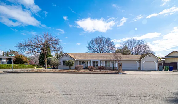 $460,000 | 7331 Jonella Way, Redding, CA 96003