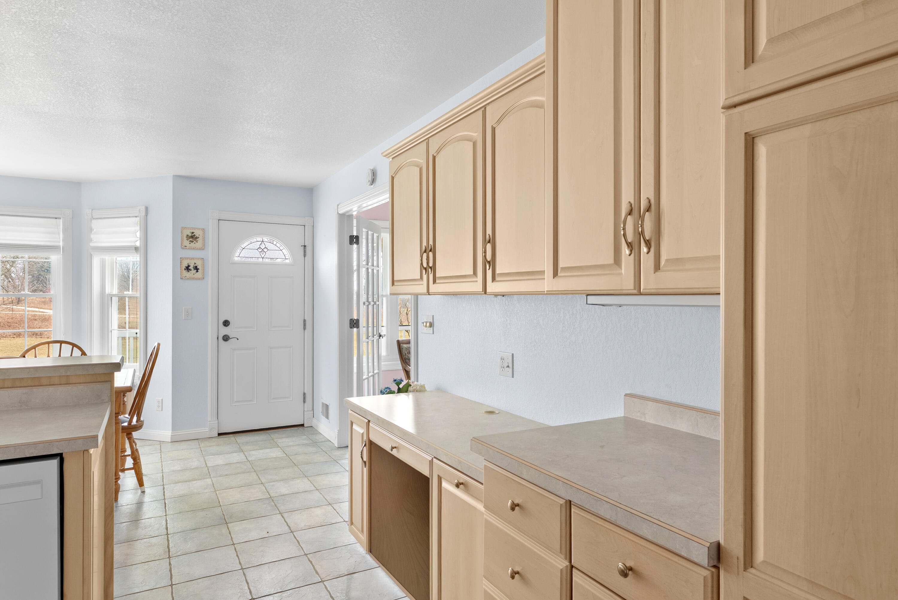 3919 Golfview Drive Two Rivers, WI 54241 - Photo 19 of 31 Kitchen