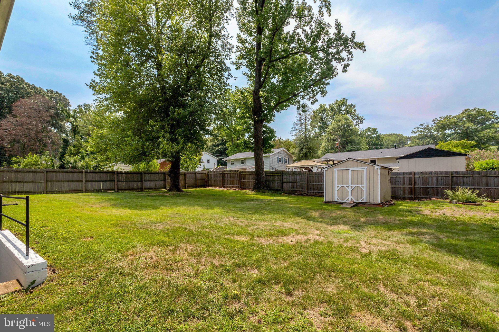 8824 Jandell Road Lorton, VA 22079 - Photo 43 of 46 Fully-fenced yard