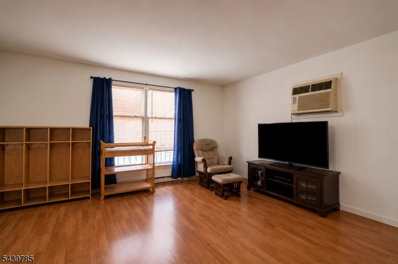 265 Rosa Parks Boulevard Paterson, NJ 07501 - Photo 6 of 31