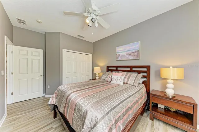 a view of a yard with a house