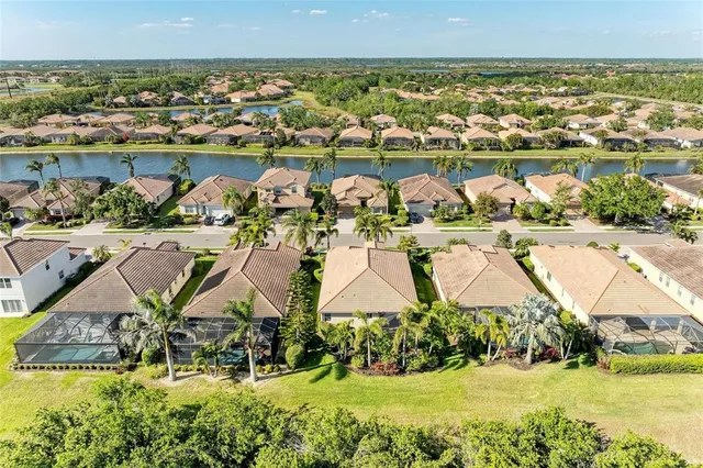 $2,999 | 135 River Enclave Court, Bradenton, FL 34212