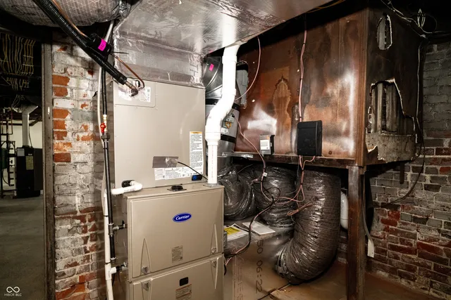 $589,000 | 445 East Washington Street, Martinsville, IN 46151