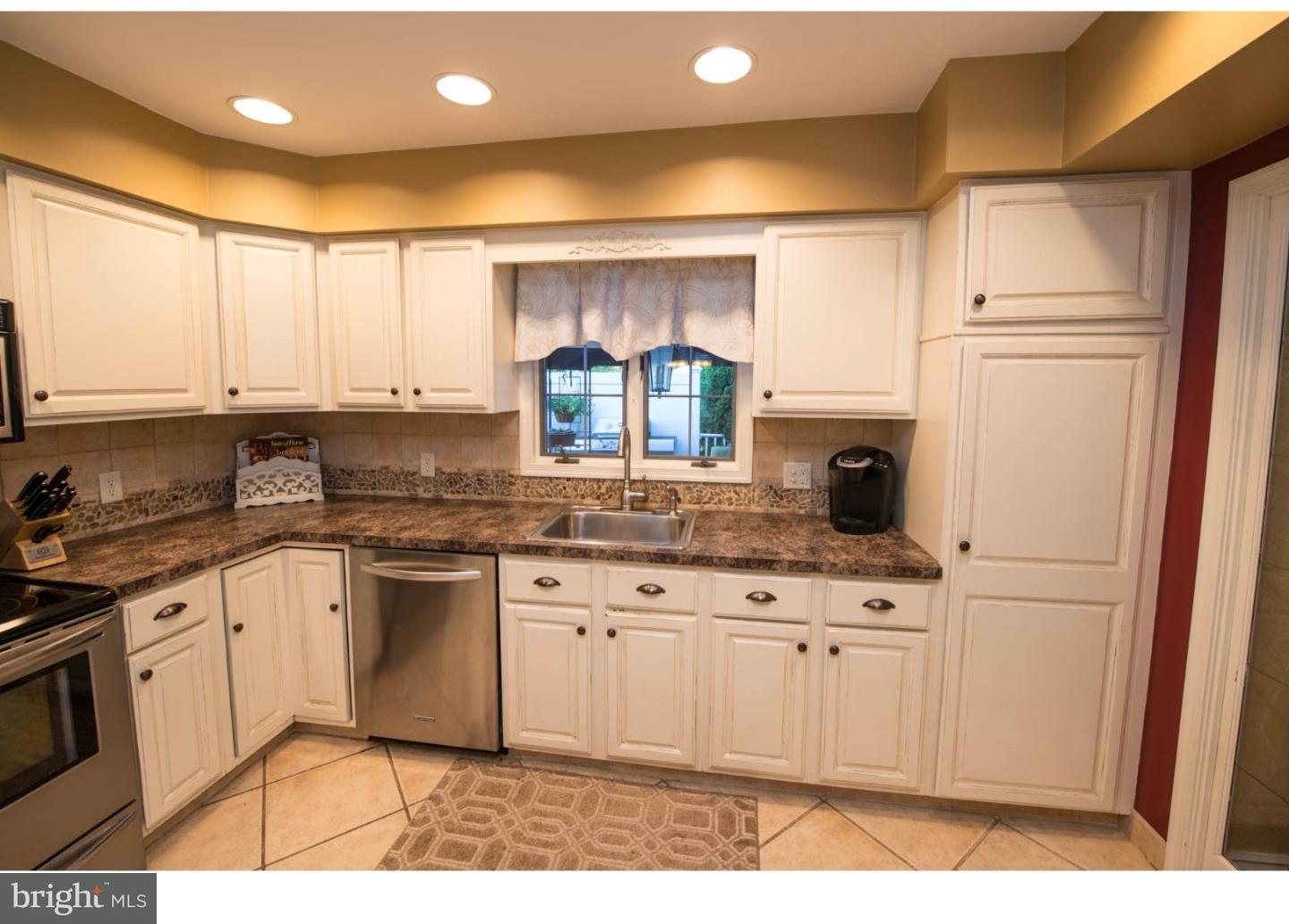 1375 Reiff Road Lansdale, PA 19446 - Photo 3 of 18 Gallery Image 3