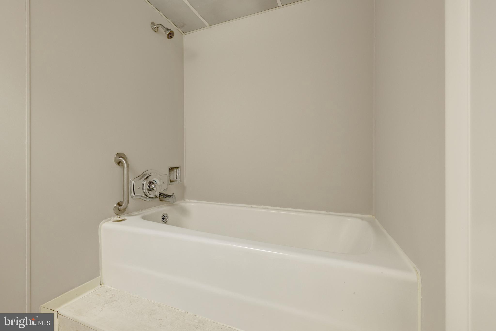 8712 Piccadilly Place Springfield, VA 22151 - Photo 37 of 54