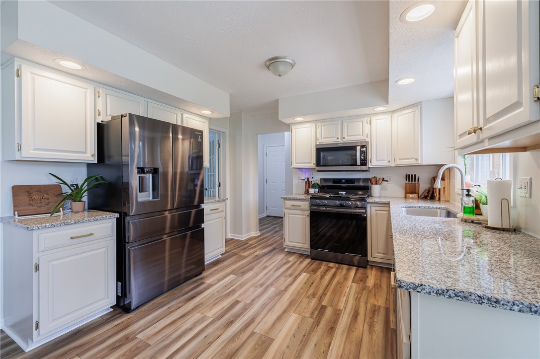 1329 Klem Road Webster, NY 14580 - Photo 7 of 30