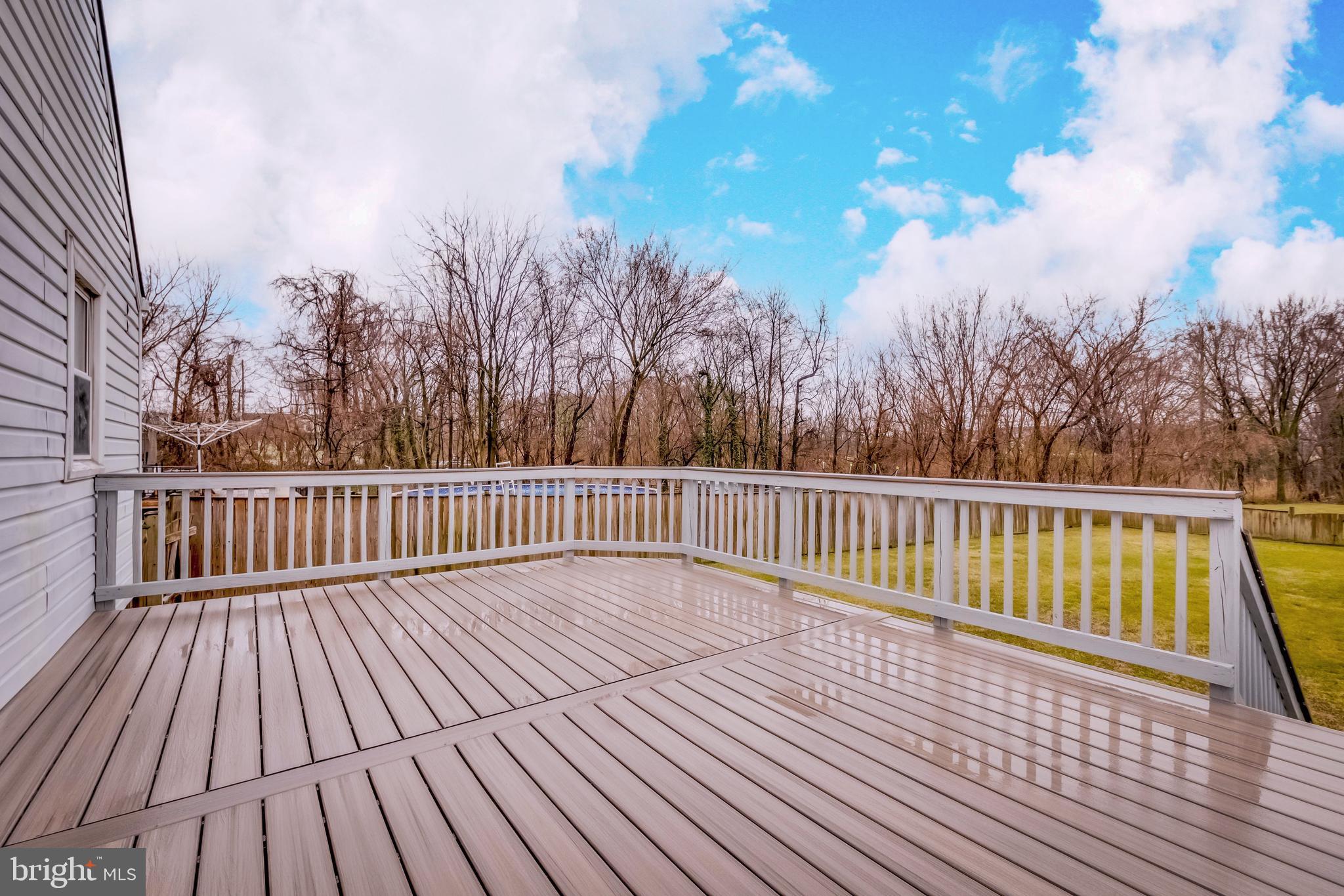3945 North Point Road Dundalk, MD 21222 - Photo 27 of 31 Trex Deck