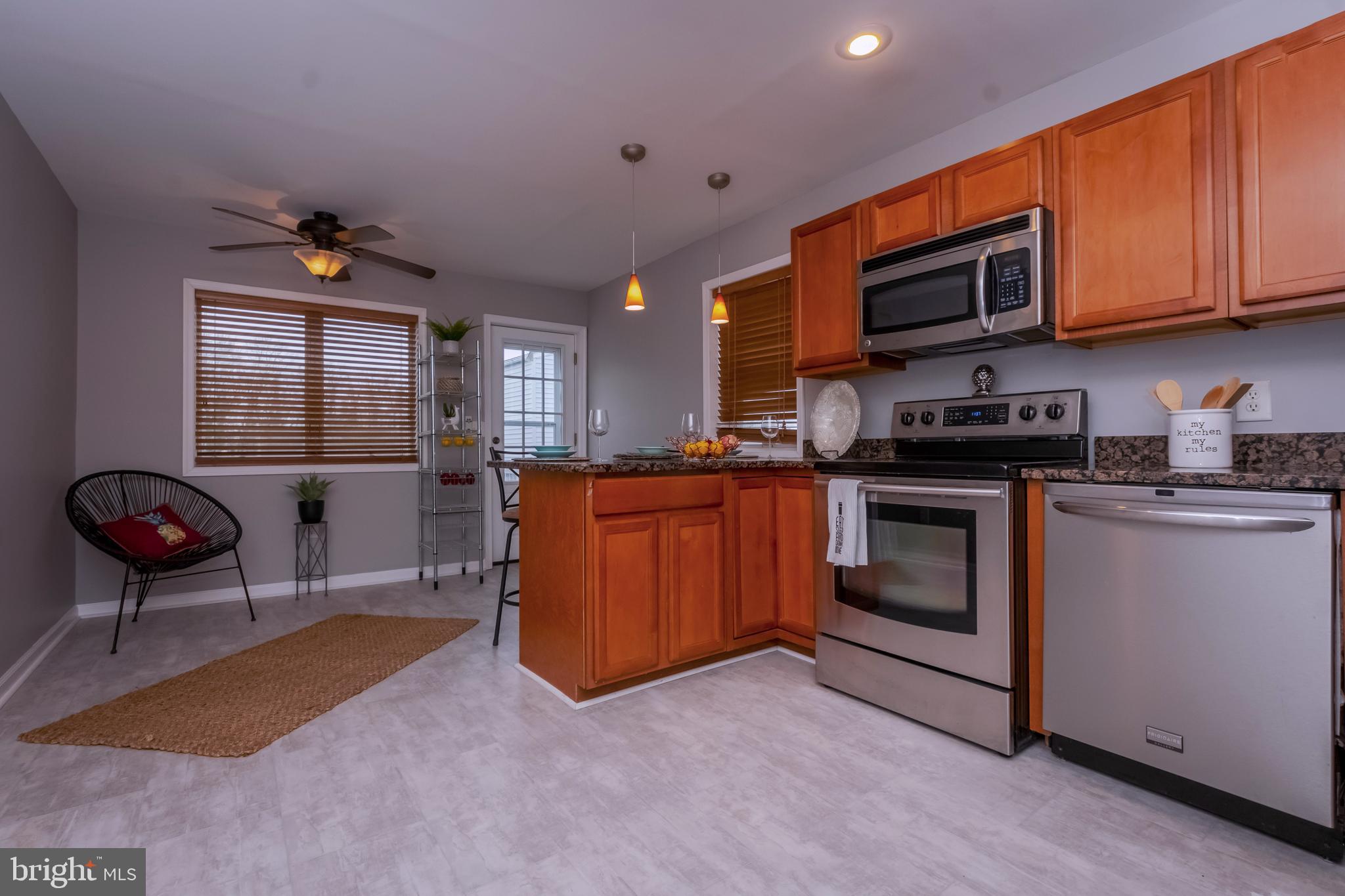 3945 North Point Road Dundalk, MD 21222 - Photo 9 of 31 Kitchen with Stainless Appliances