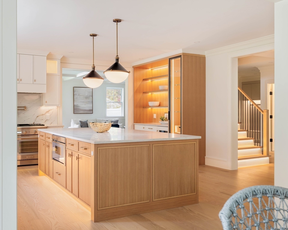 71 Walpole Street Dover, MA 02030 - Photo 4 of 42