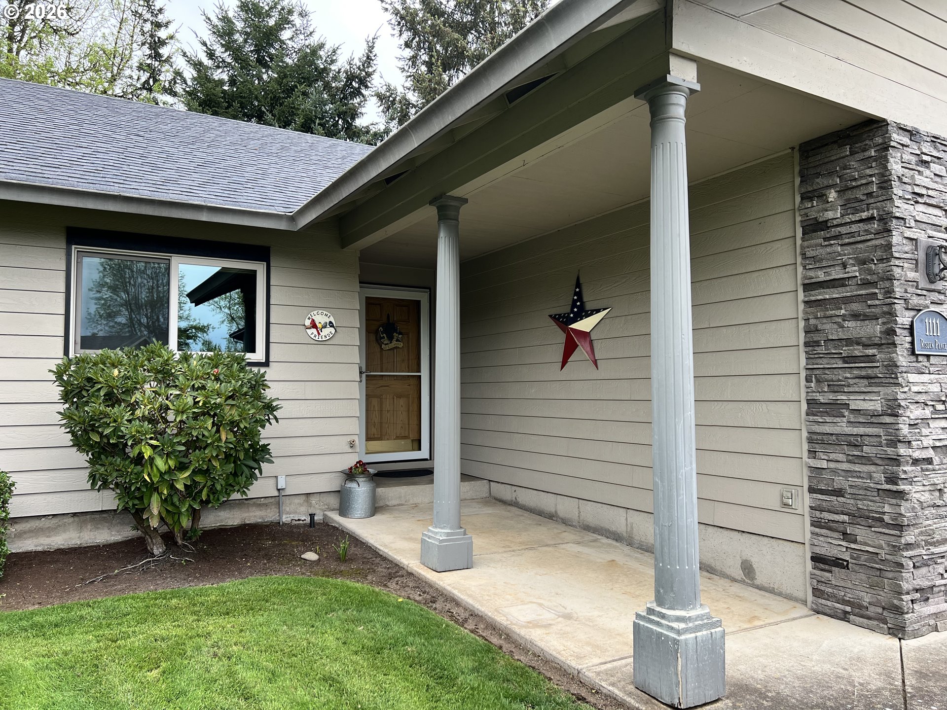 1111 Risden Place Eugene, OR 97404 - Photo 2 of 25