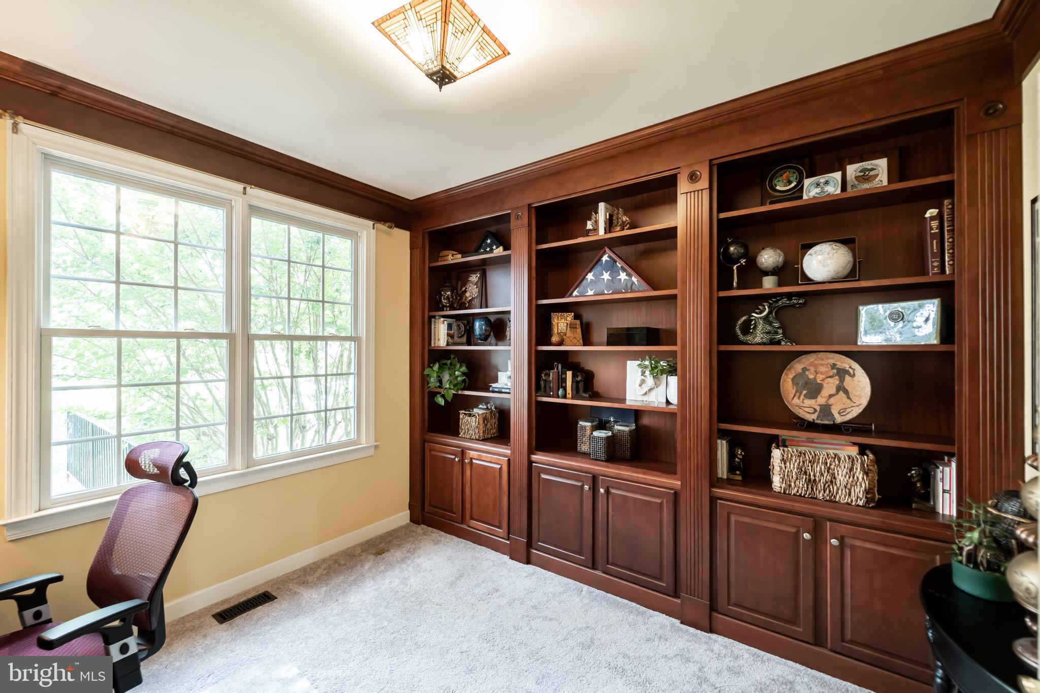 704 Childs Point Road Annapolis, MD 21401 - Photo 12 of 40 main floor office