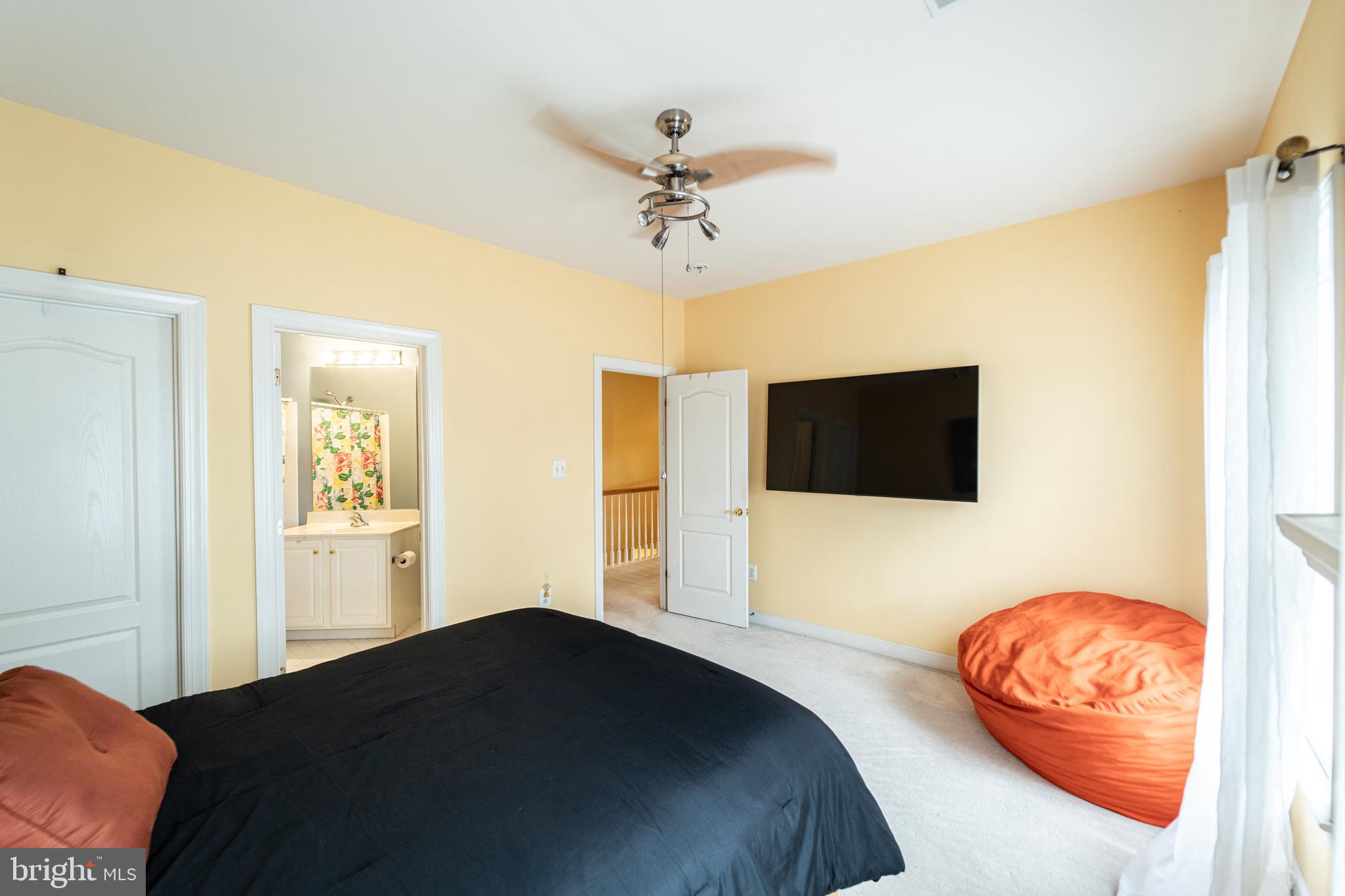 704 Childs Point Road Annapolis, MD 21401 - Photo 21 of 40 guest bedroom 2