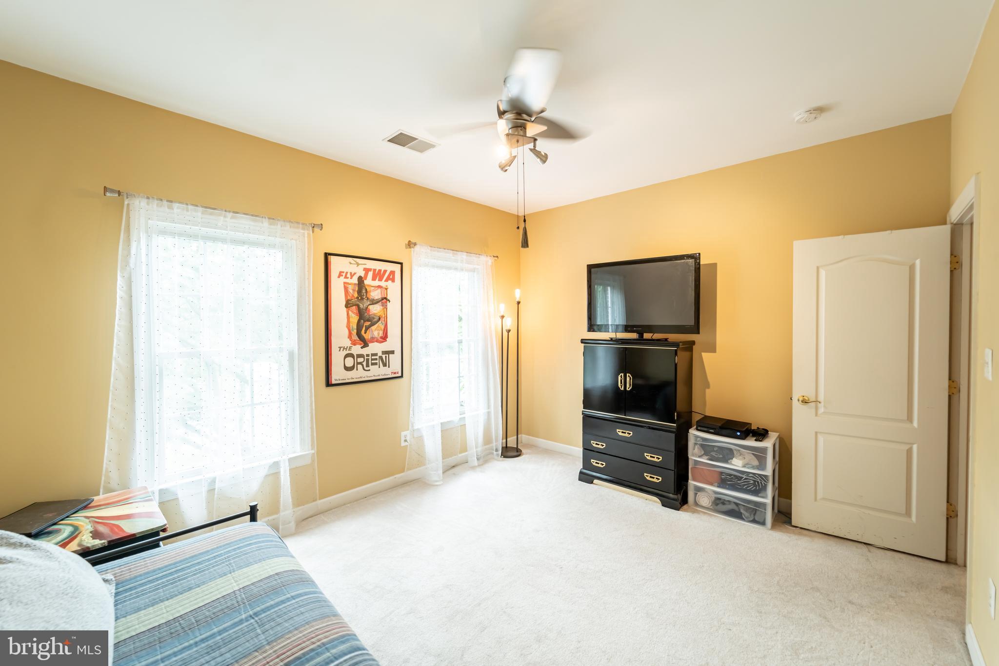 704 Childs Point Road Annapolis, MD 21401 - Photo 24 of 40 guest bedroom 3