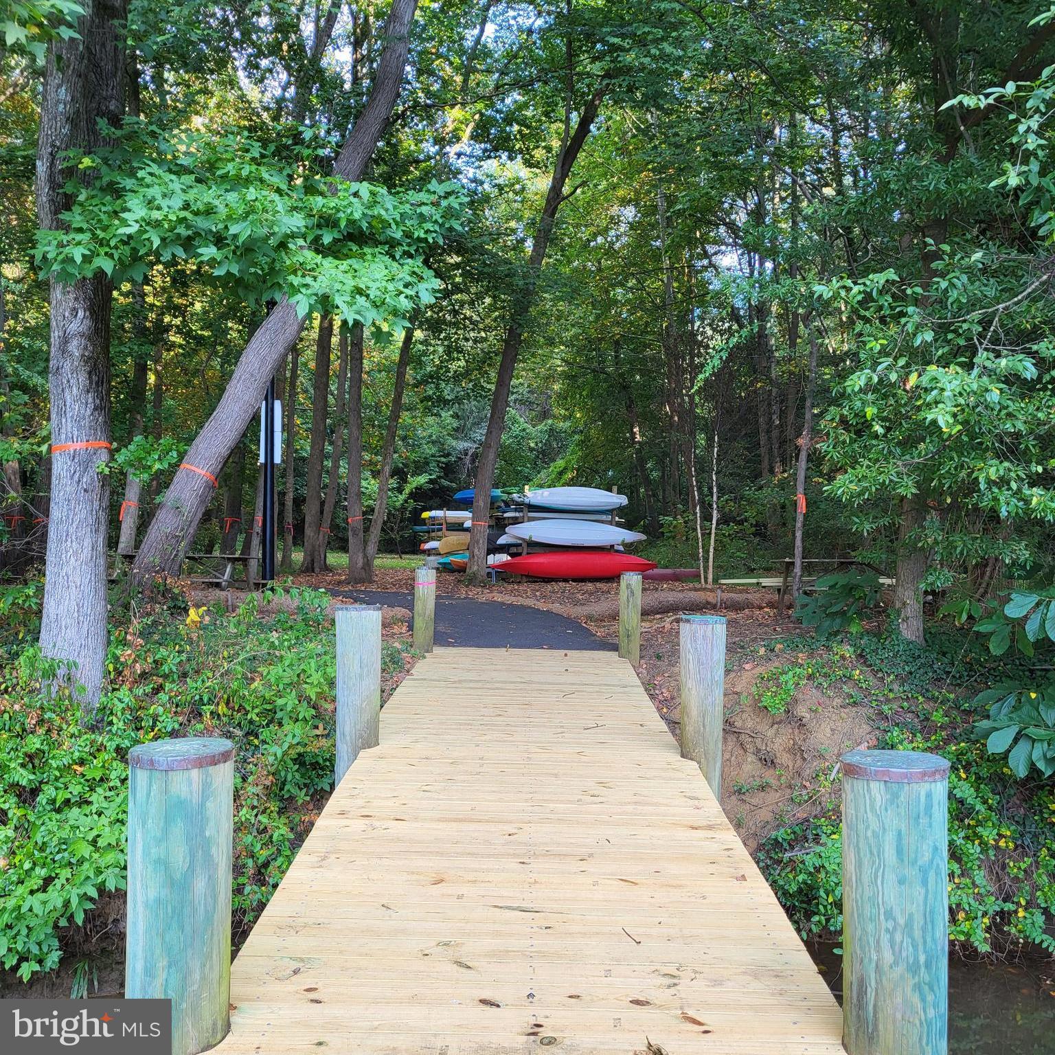 704 Childs Point Road Annapolis, MD 21401 - Photo 40 of 40 SUP rack