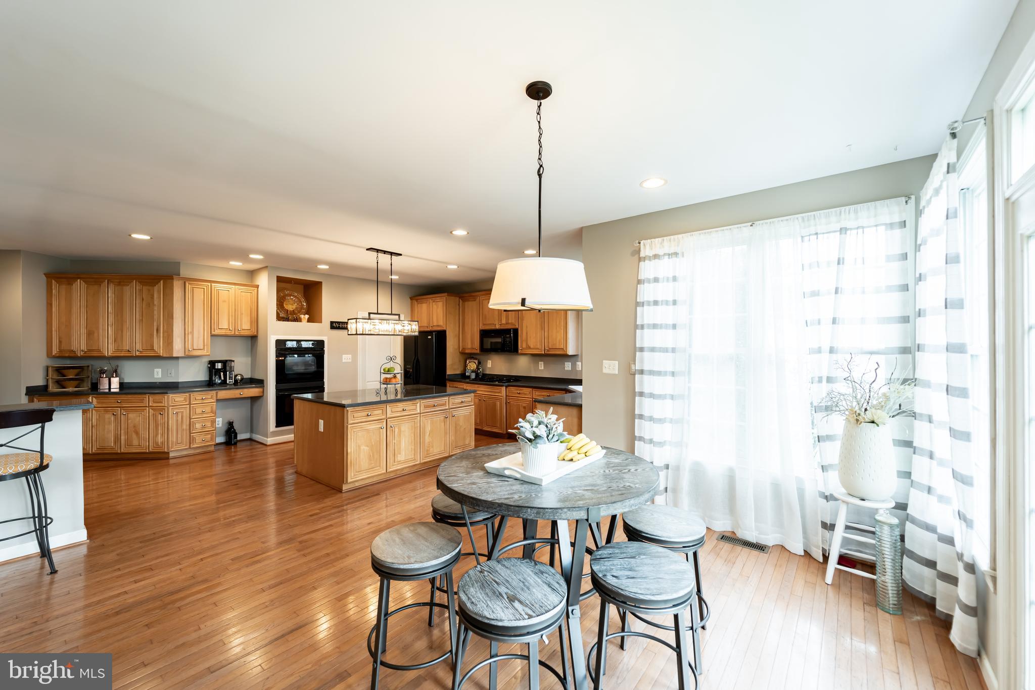 704 Childs Point Road Annapolis, MD 21401 - Photo 6 of 40 open kitchen