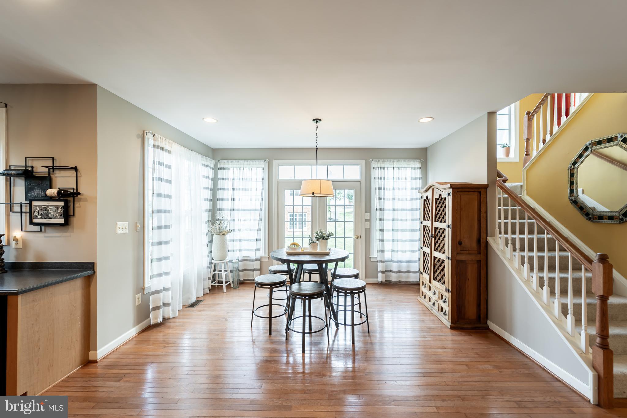 704 Childs Point Road Annapolis, MD 21401 - Photo 7 of 40 casual dining