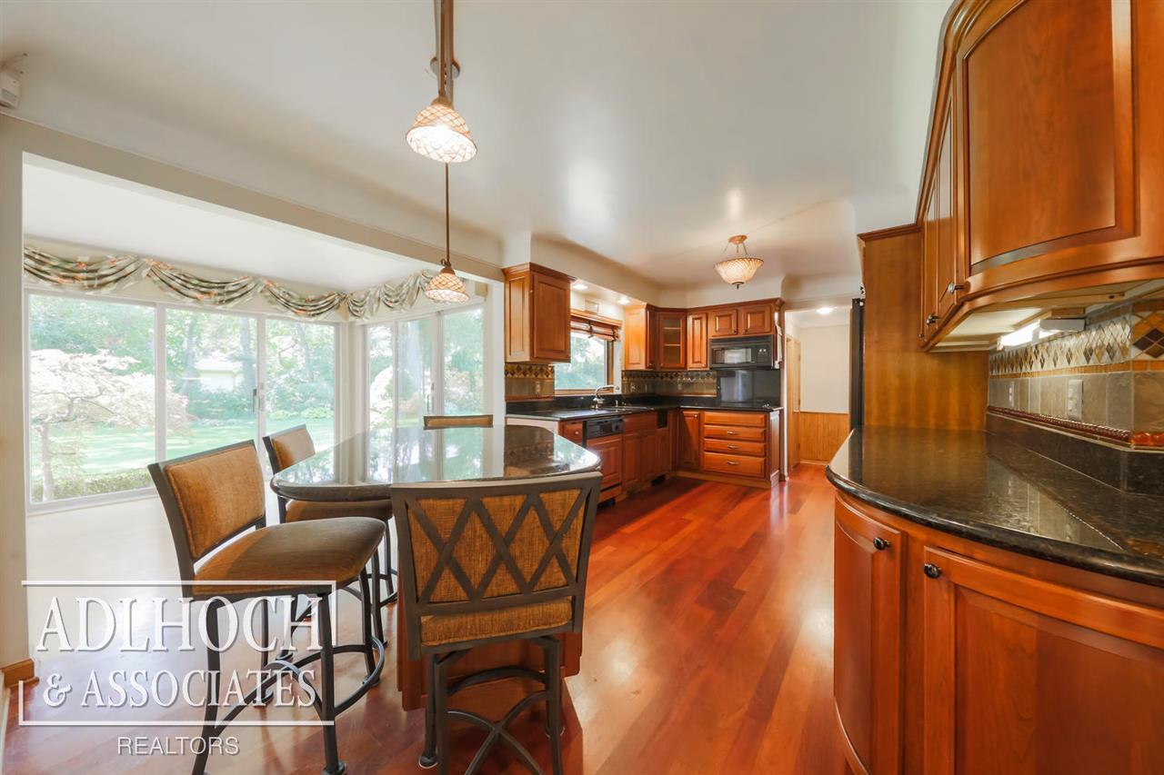 35 Clairview Road Grosse Pointe Shores, MI 48236 - Photo 3 of 29