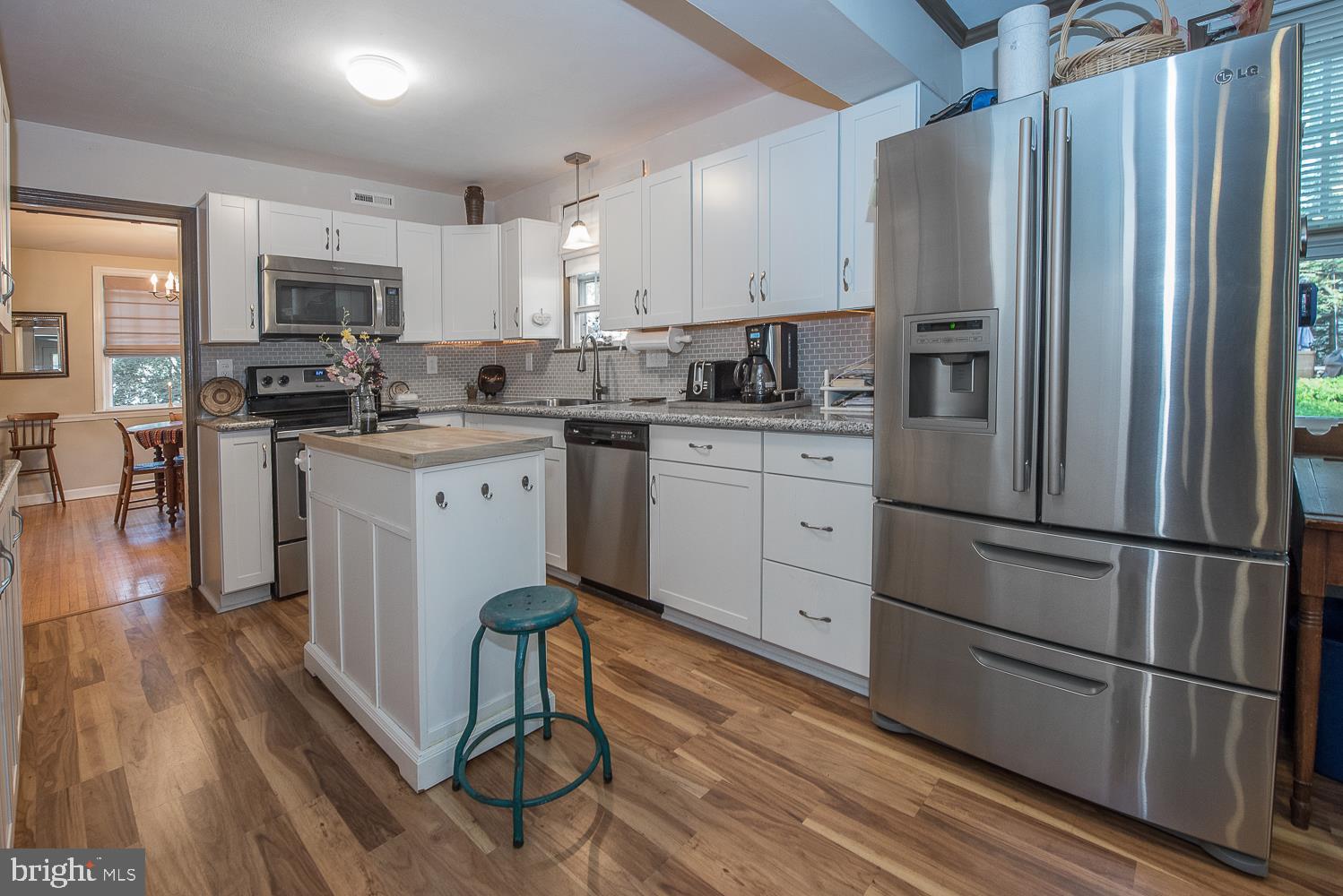 328 Garden Road Springfield, PA 19064 - Photo 9 of 22 KITCHEN