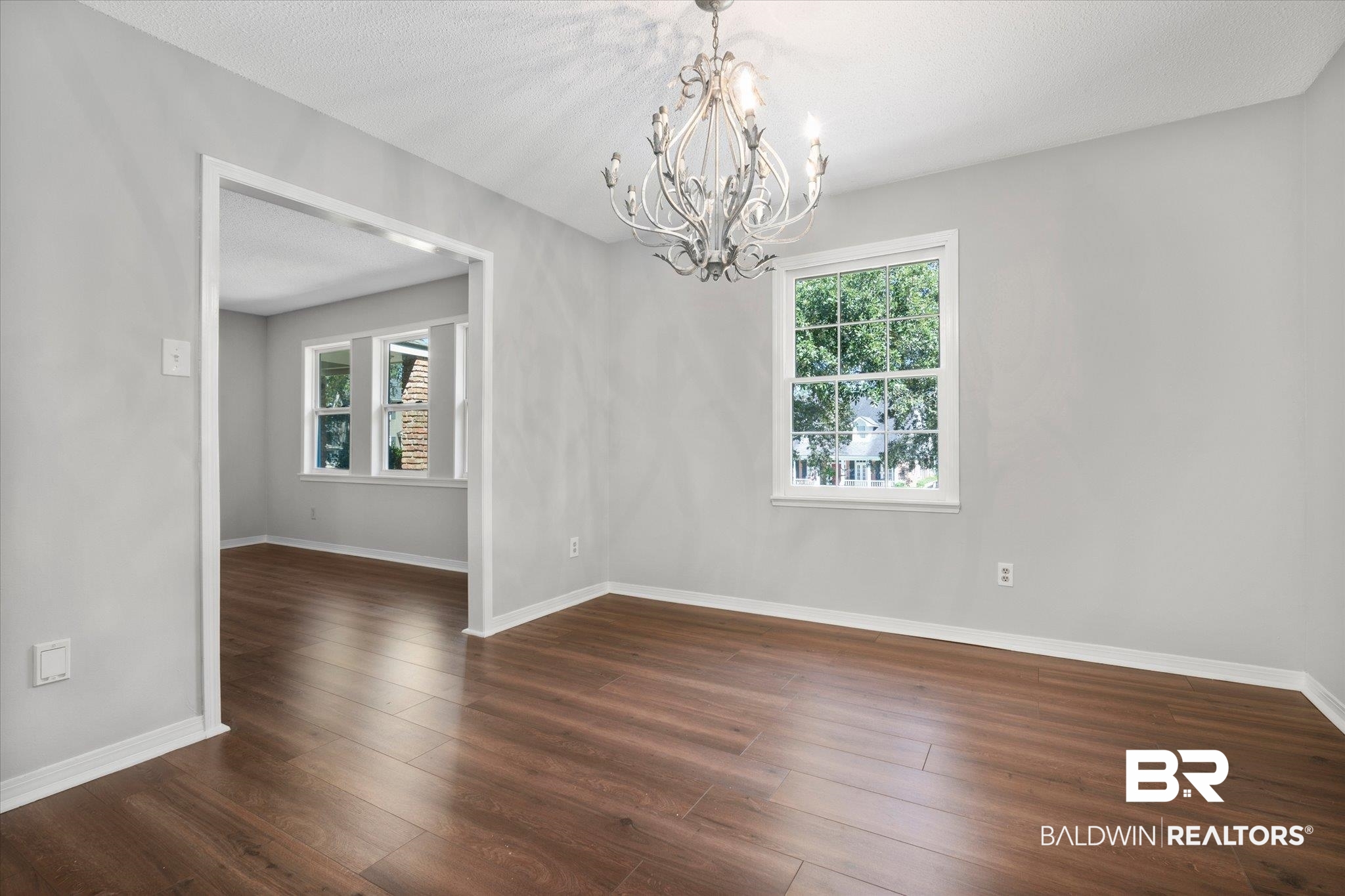 1058 Aberdeen Court North Mobile, AL 36609 - Photo 8 of 32
