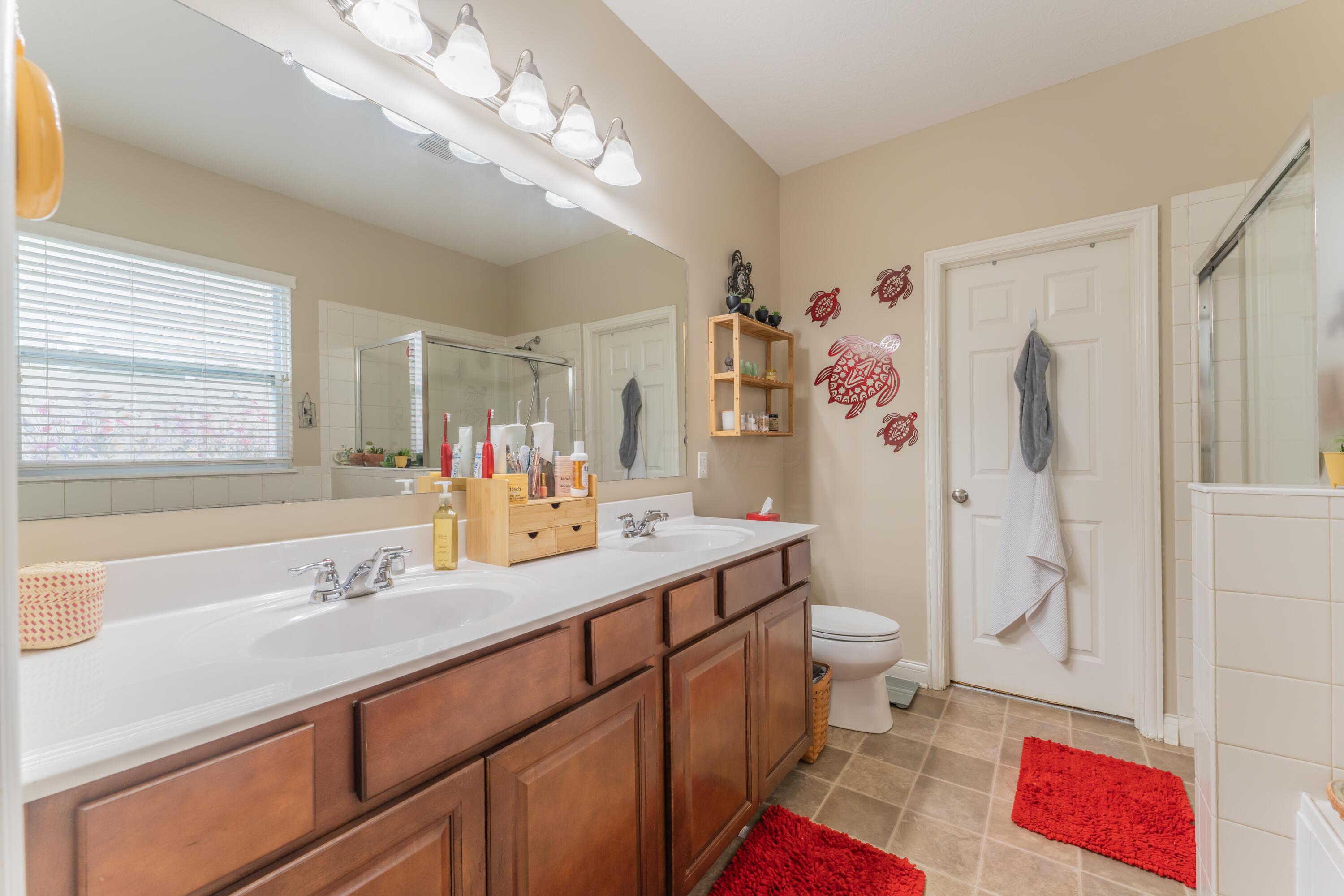 5712 Stearns Road Dublin, OH 43016 - Photo 24 of 42 5712Streams-2177-HDR