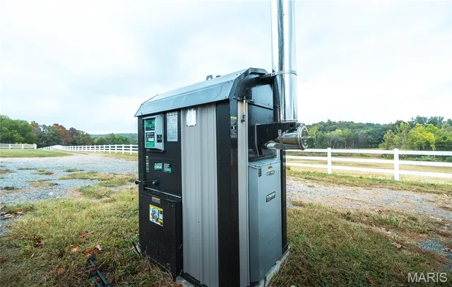 $990,000 | 5283 Hwy Bb, Irondale, MO 63648