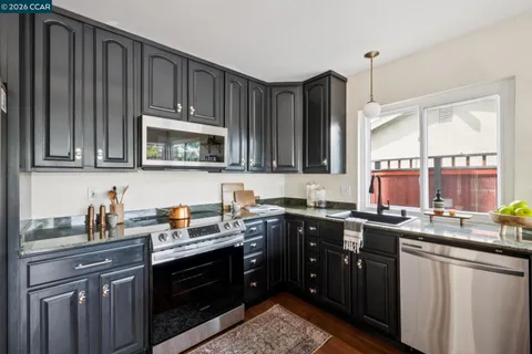 $949,000 | 203 Radnor Court, Benicia, CA 94510