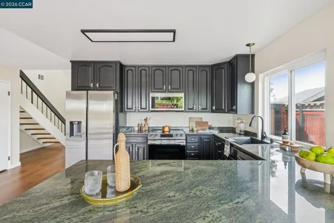$949,000 | 203 Radnor Court, Benicia, CA 94510