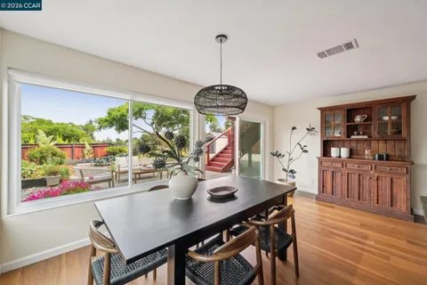 $949,000 | 203 Radnor Court, Benicia, CA 94510
