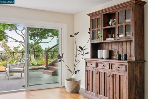 $949,000 | 203 Radnor Court, Benicia, CA 94510