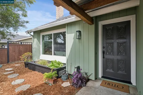 $949,000 | 203 Radnor Court, Benicia, CA 94510