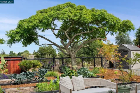 $949,000 | 203 Radnor Court, Benicia, CA 94510