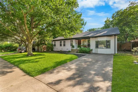 $555,000 | 11621 Tuscany Way, Dallas, TX 75218