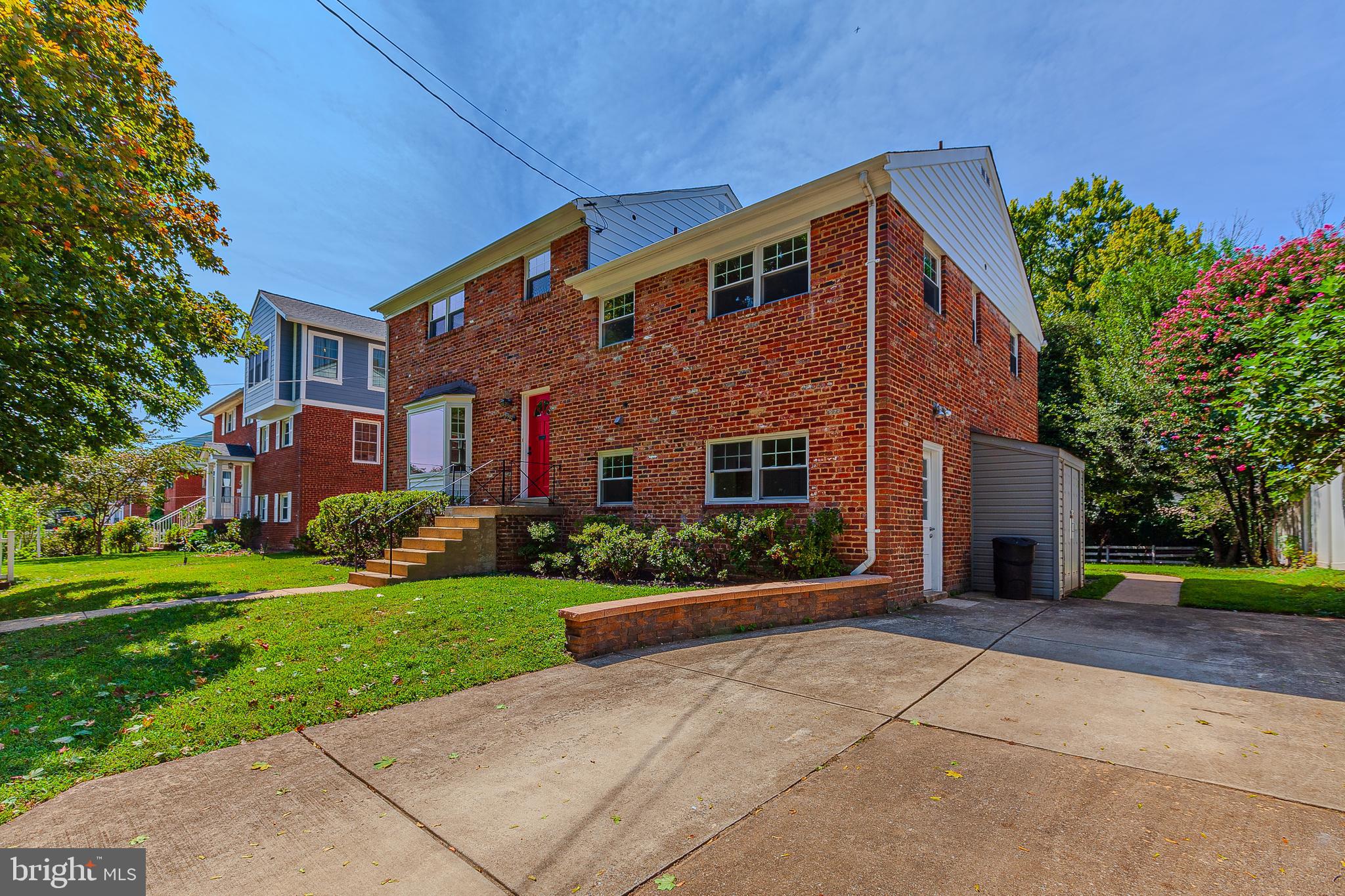 9902 Belhaven Road Bethesda, MD 20817 - Photo 2 of 29