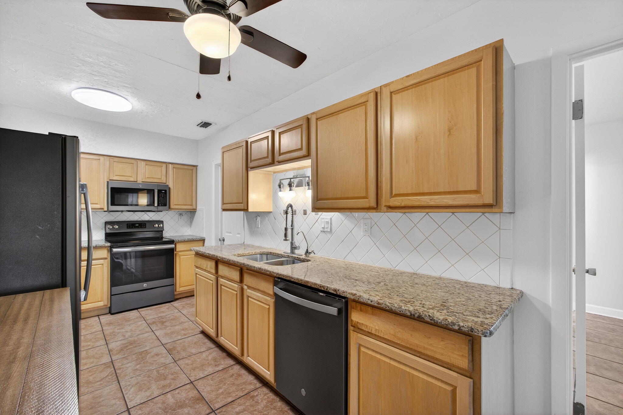4914 Pine Knoll Way Stuart, FL 34997 - Photo 15 of 54 14-web-or-mls-5D1A4475