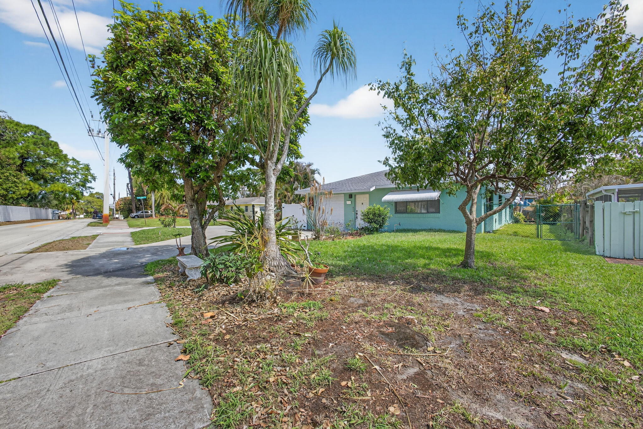 4914 Pine Knoll Way Stuart, FL 34997 - Photo 7 of 54 6-web-or-mls-5D1A4530