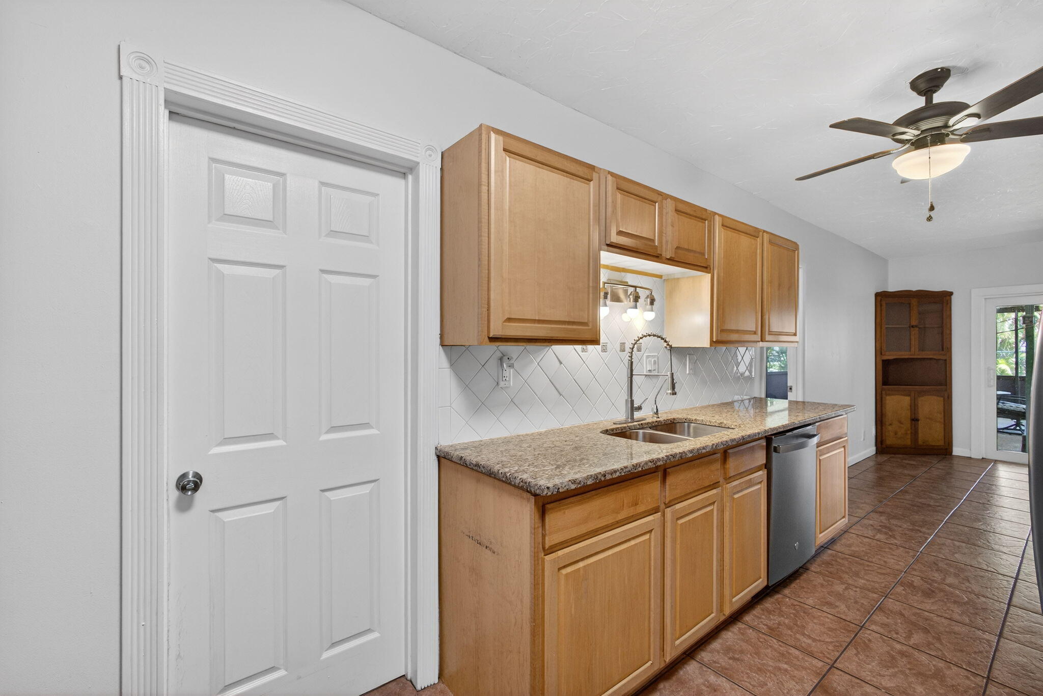 4914 Pine Knoll Way Stuart, FL 34997 - Photo 10 of 54 10-web-or-mls-5D1A4446